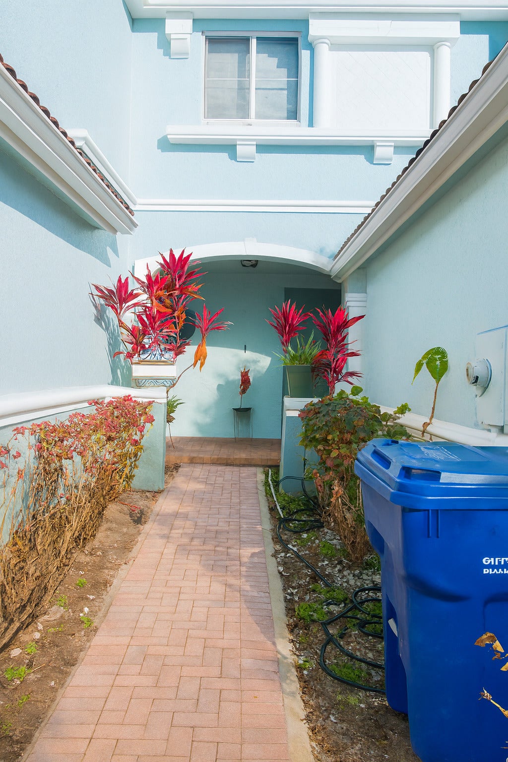 2303 CENTER STONE Lane, Riviera Beach, FL 33404 ENTRANCE