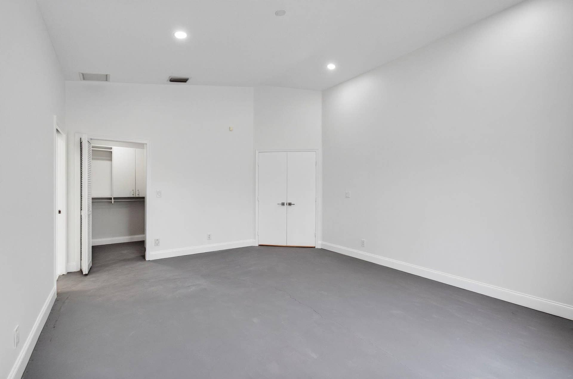 15441 Strathearn Drive, Delray Beach, FL 33446 with Closet with Custom Organizers