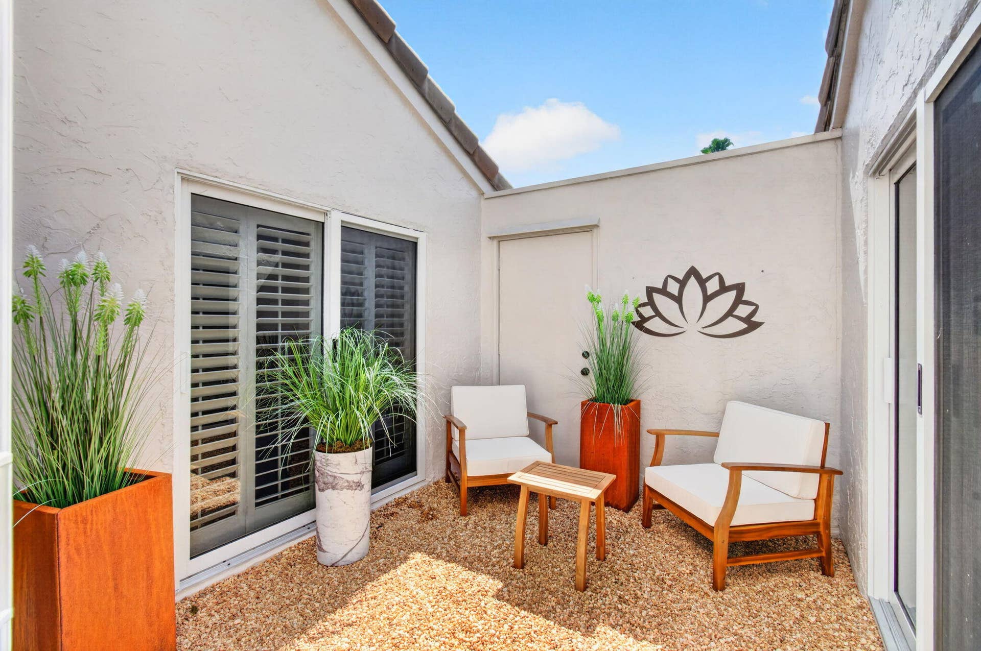 15441 Strathearn Drive, Delray Beach, FL 33446 with a Zen-like "Vibe"
