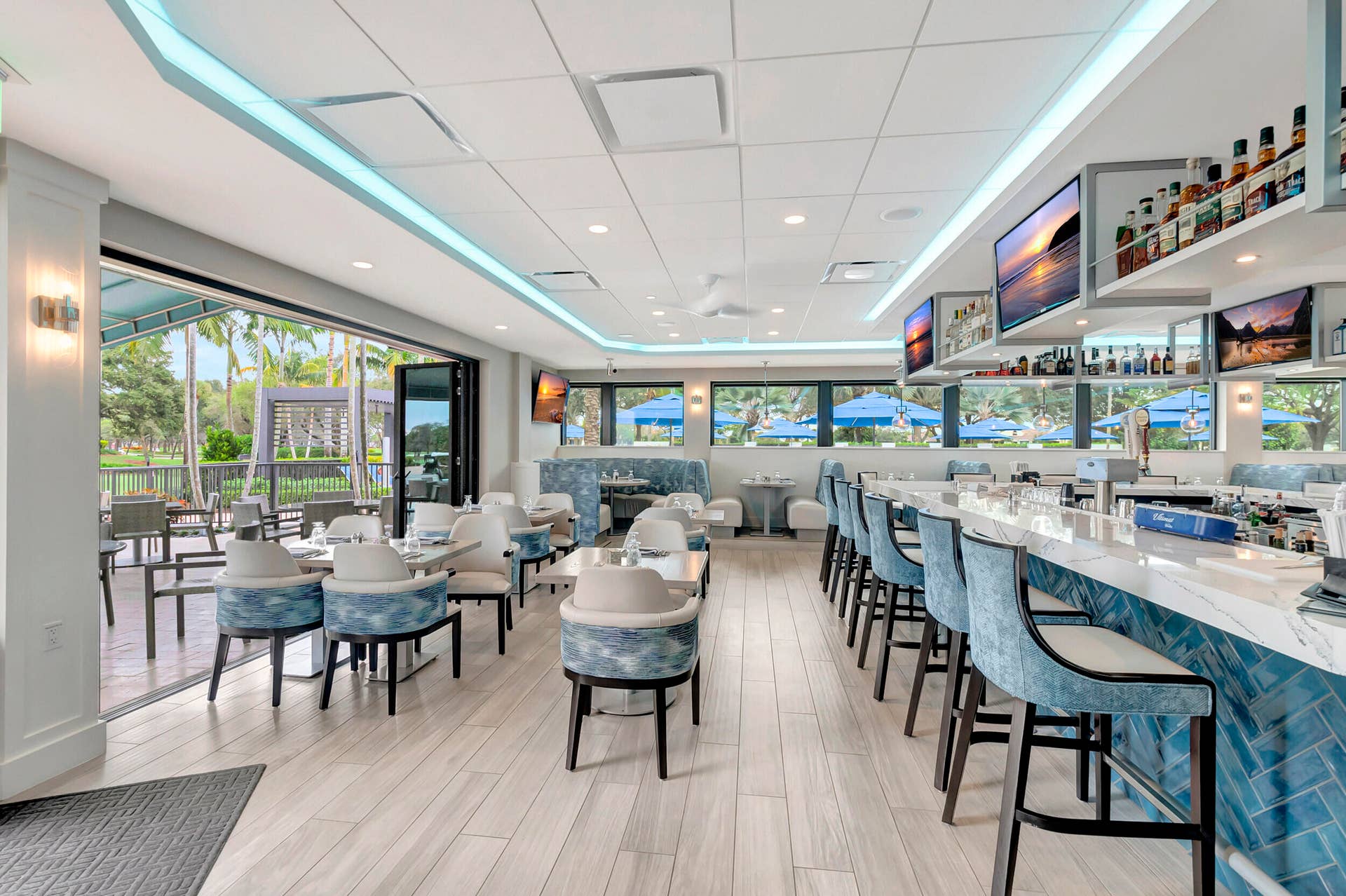 15441 Strathearn Drive, Delray Beach, FL 33446 Indoor Bar-side Seating