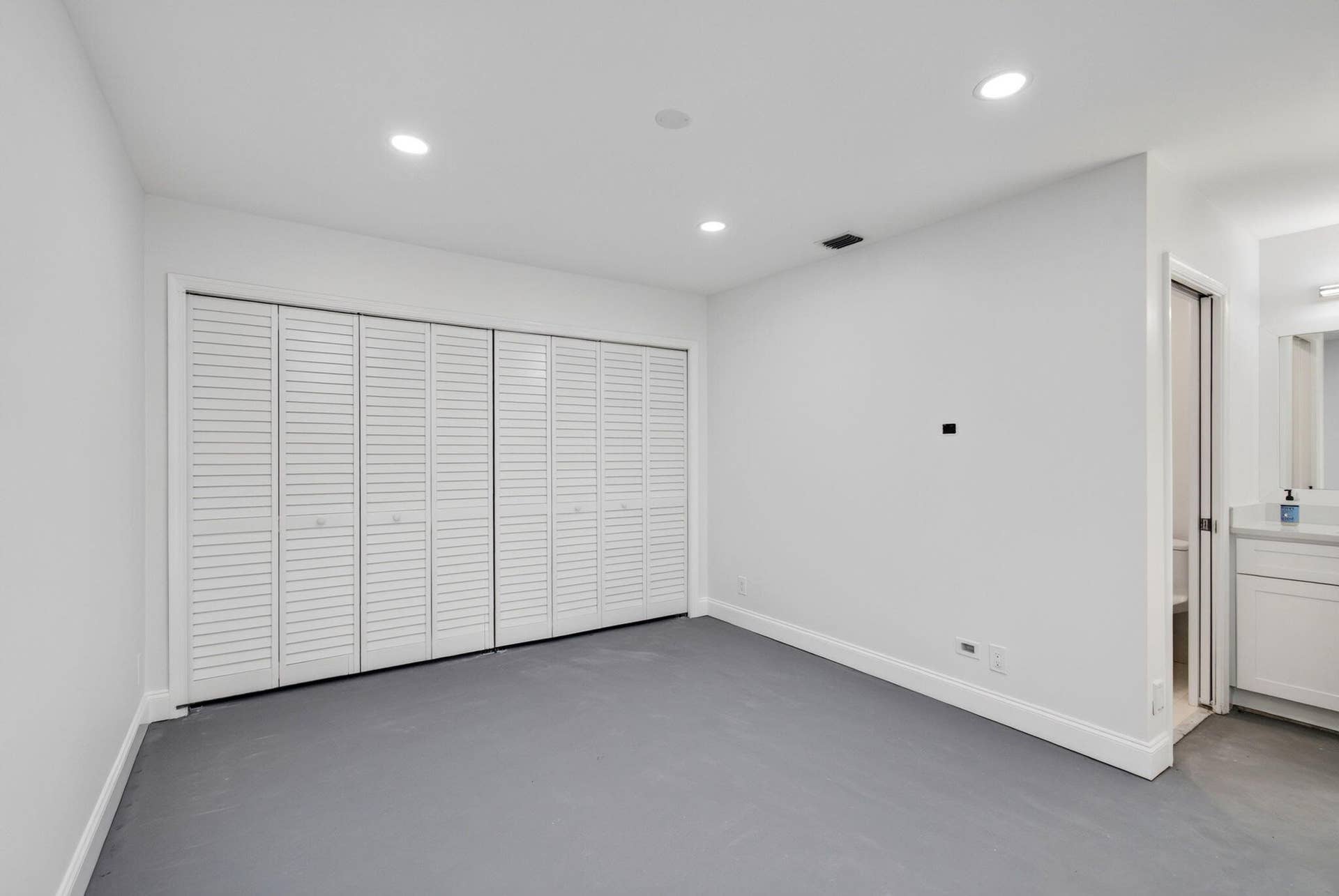 15441 Strathearn Drive, Delray Beach, FL 33446 with En Suite Bathroom & Large Closet with Custom Organizers