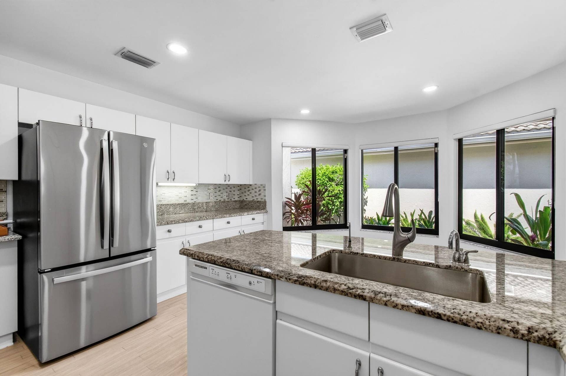 15441 Strathearn Drive, Delray Beach, FL 33446 Kitchen