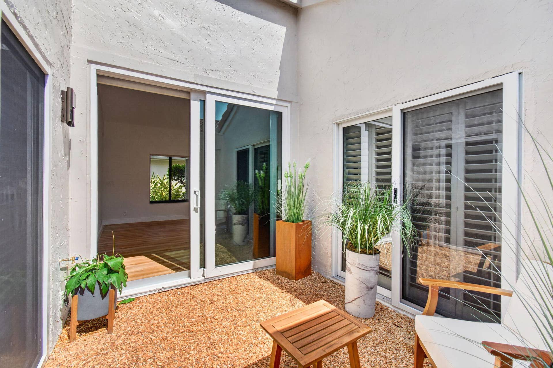 15441 Strathearn Drive, Delray Beach, FL 33446 Bright During the Day, Peaceful in the Evening... Perfect Place to Relax