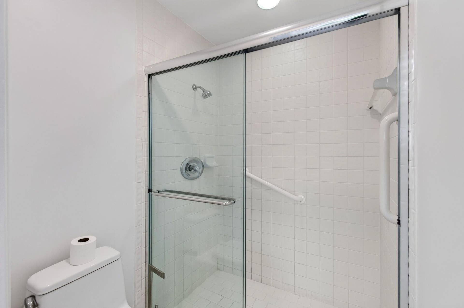 15441 Strathearn Drive, Delray Beach, FL 33446 with Private Shower & Toilet Room