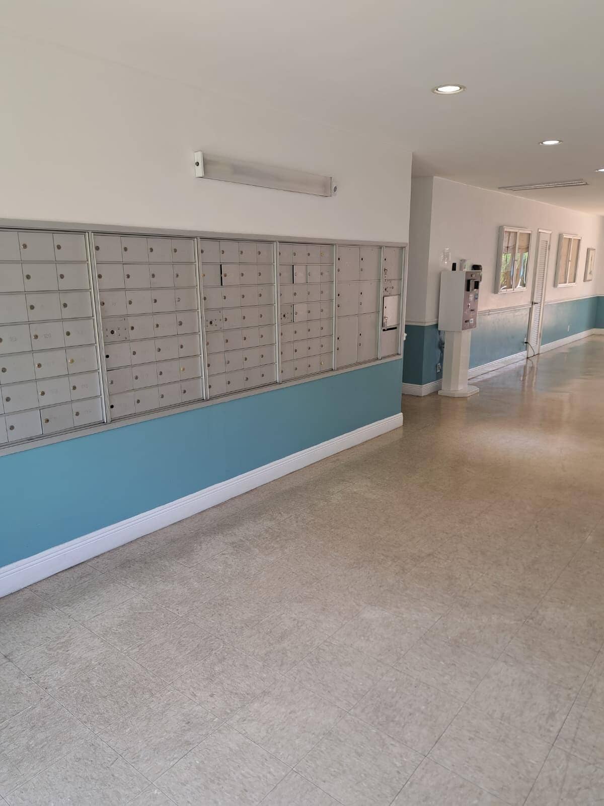 4502 N Federal Highway, #231D, Lighthouse Point, FL 33064 Mail box