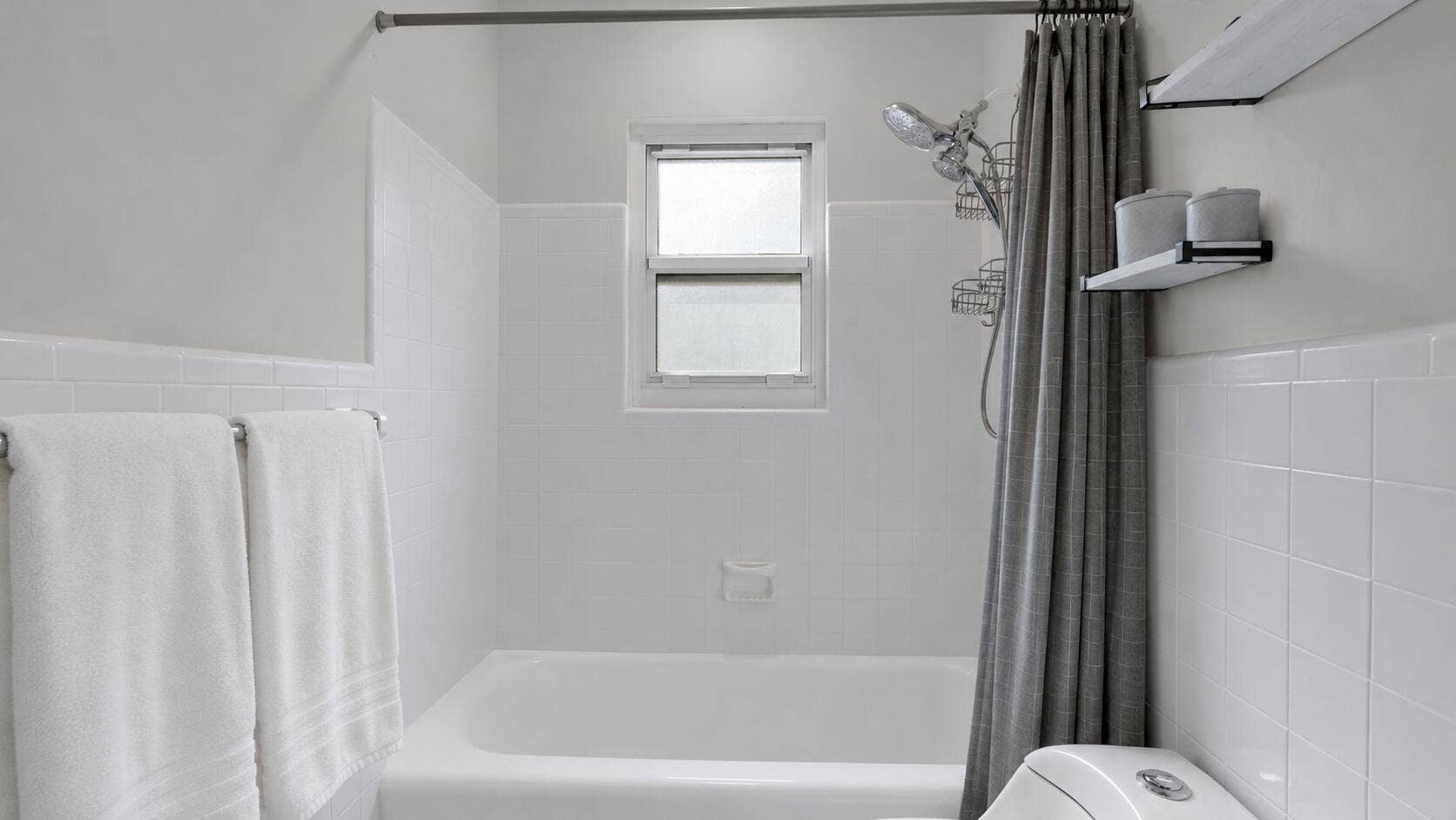 935 Nautilus Isle, Dania Beach, FL 33004 935 Chat guest bathroom shower