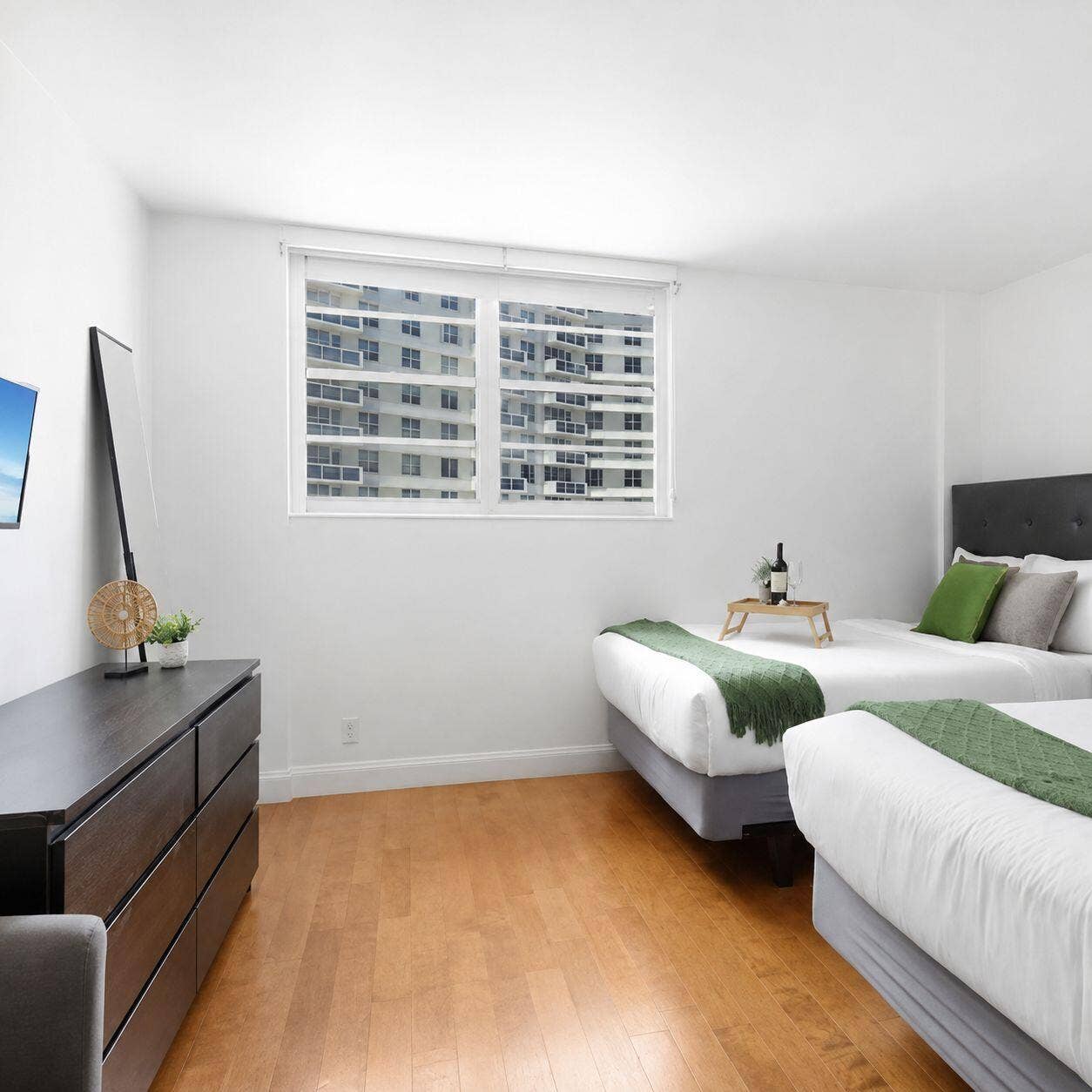 3801 S Ocean Drive, #8b, Hollywood, FL 33019 WhatsApp Image 2026-08-18 at 20.11.21 (2