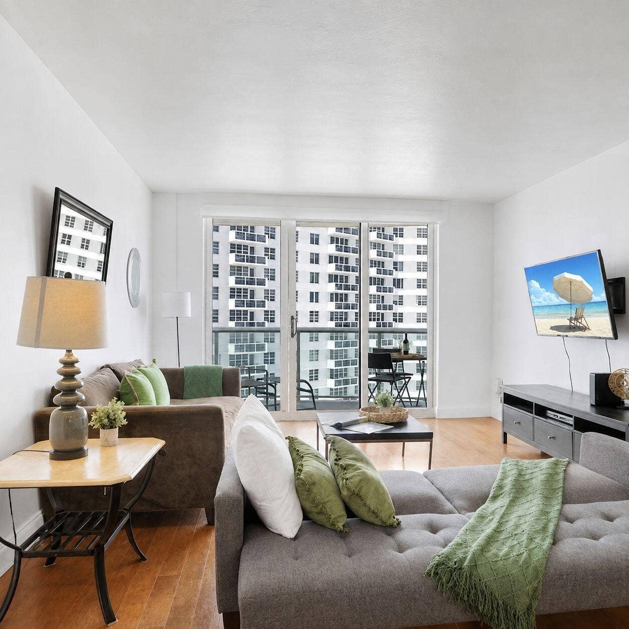 3801 S Ocean Drive, #8b, Hollywood, FL 33019 living3