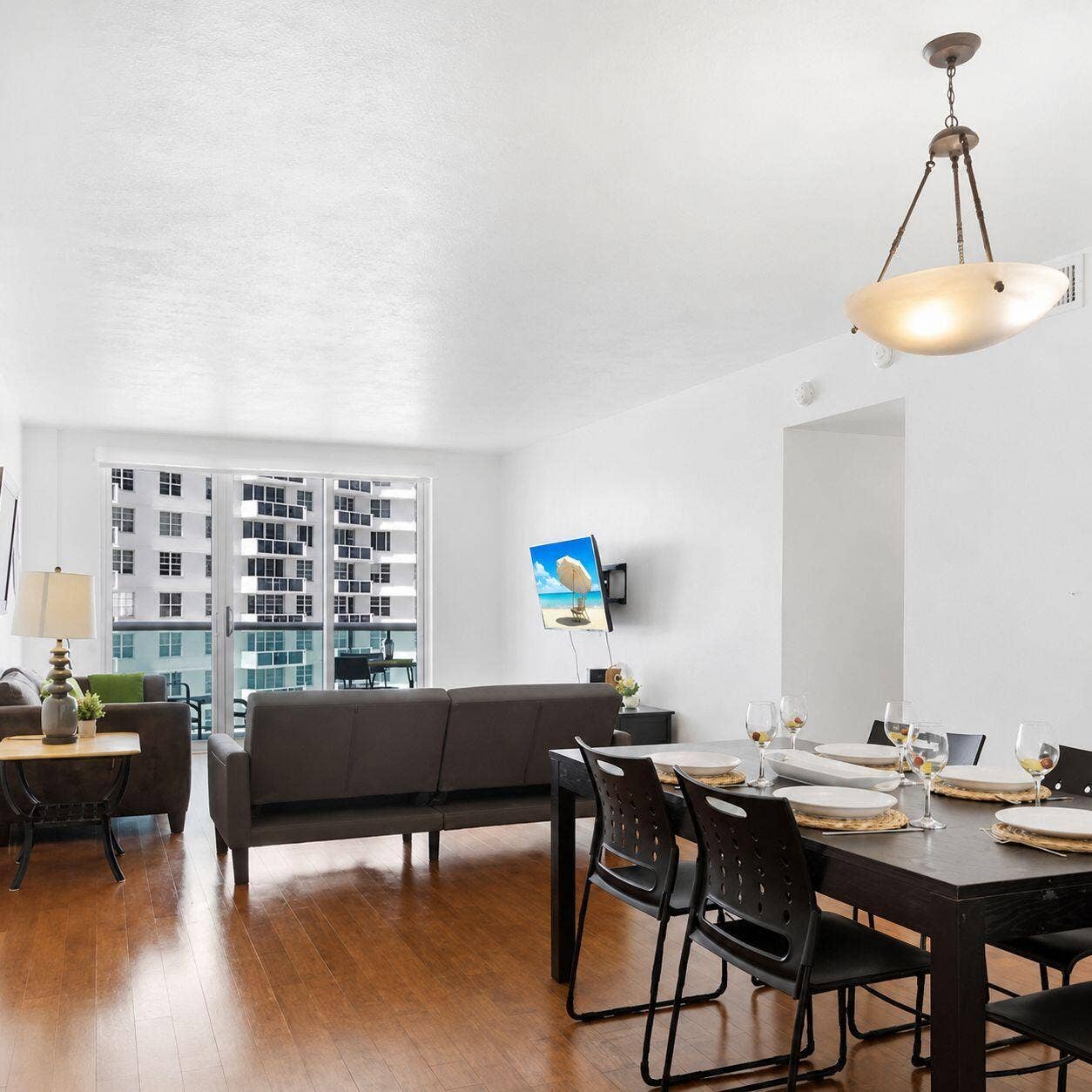 3801 S Ocean Drive, #8b, Hollywood, FL 33019 WhatsApp Image 2026-08-18 at 20.11.27