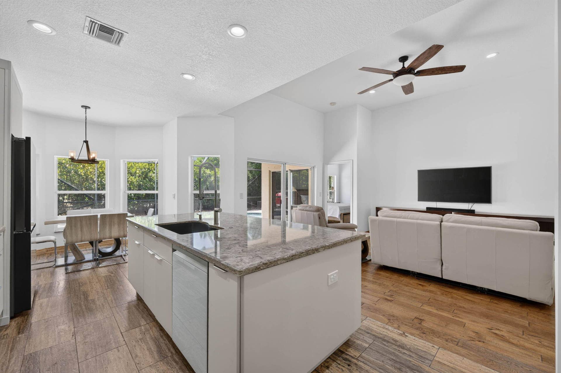 11026 NW 62ND Court, Parkland, FL 33076 21-web-or-mls-DSC_4833