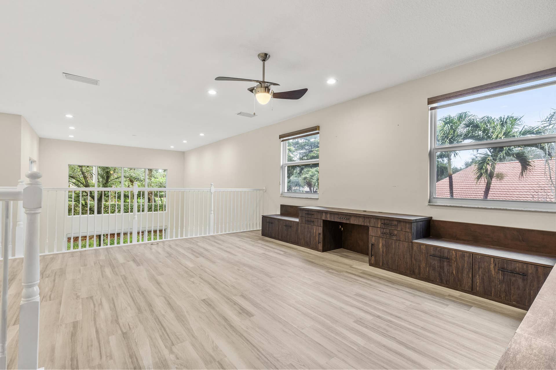 6966 Great Falls Circle, Boynton Beach, FL 33437 2nd story Loft with built ins