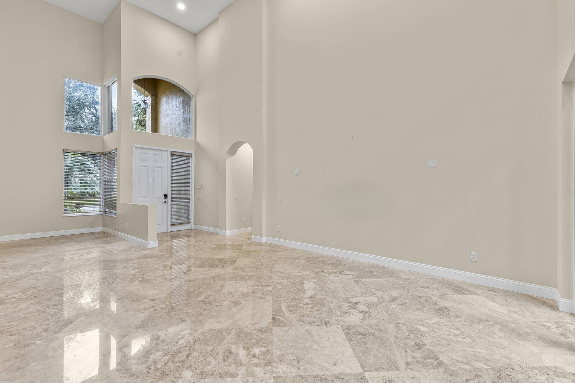 6966 Great Falls Circle, Boynton Beach, FL 33437 Formal Living Room
