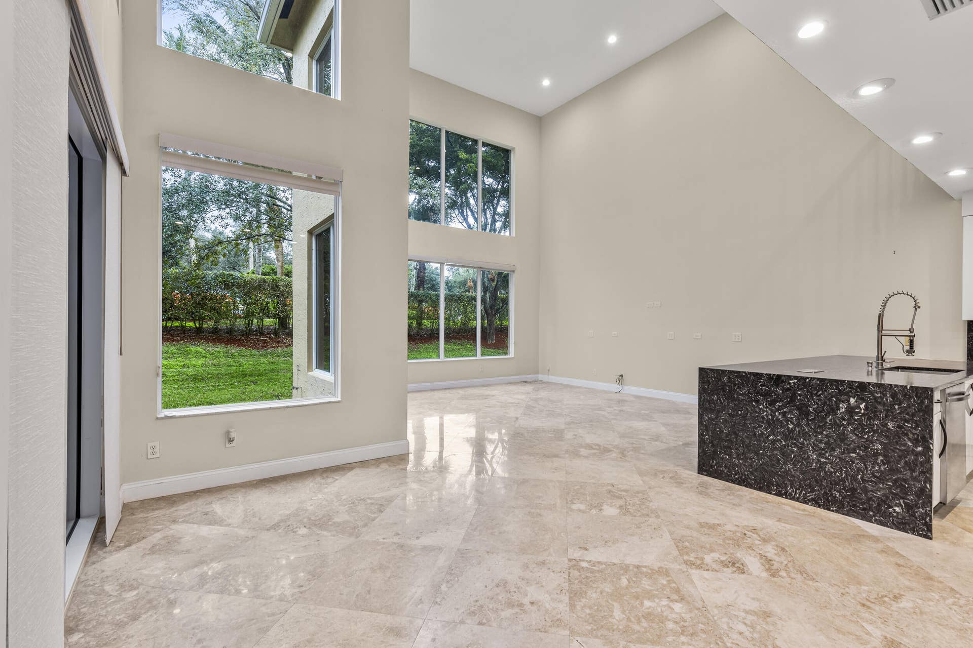 6966 Great Falls Circle, Boynton Beach, FL 33437 Dinette Area open floor concept