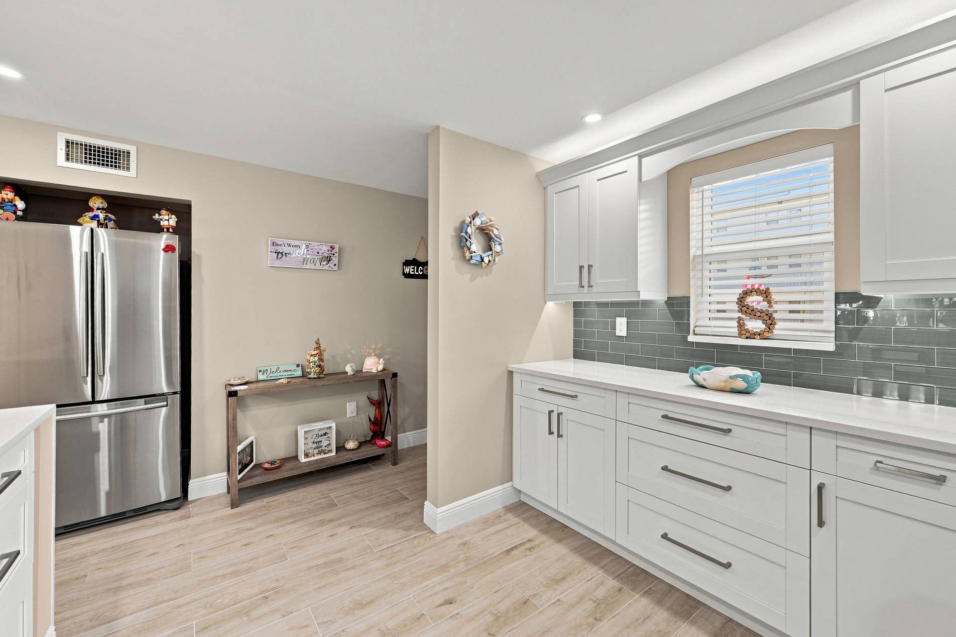 4629 POINCIANA Street, #304, Lauderdale By The Sea, FL 33308 08_stl_2433 (1)