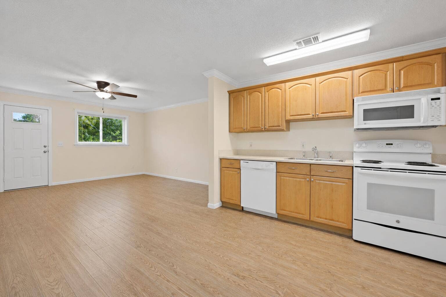 260 JENNINGS Avenue, #262, Greenacres, Greenacres, FL 33463 DINING/KITCHEN
