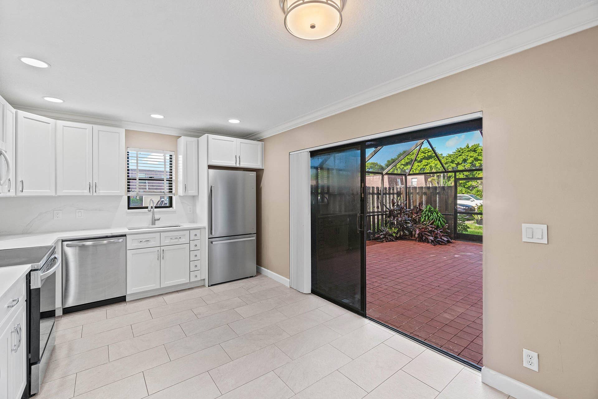 7754 Courtyard Run W, Boca Raton, FL 33433 Kitchen