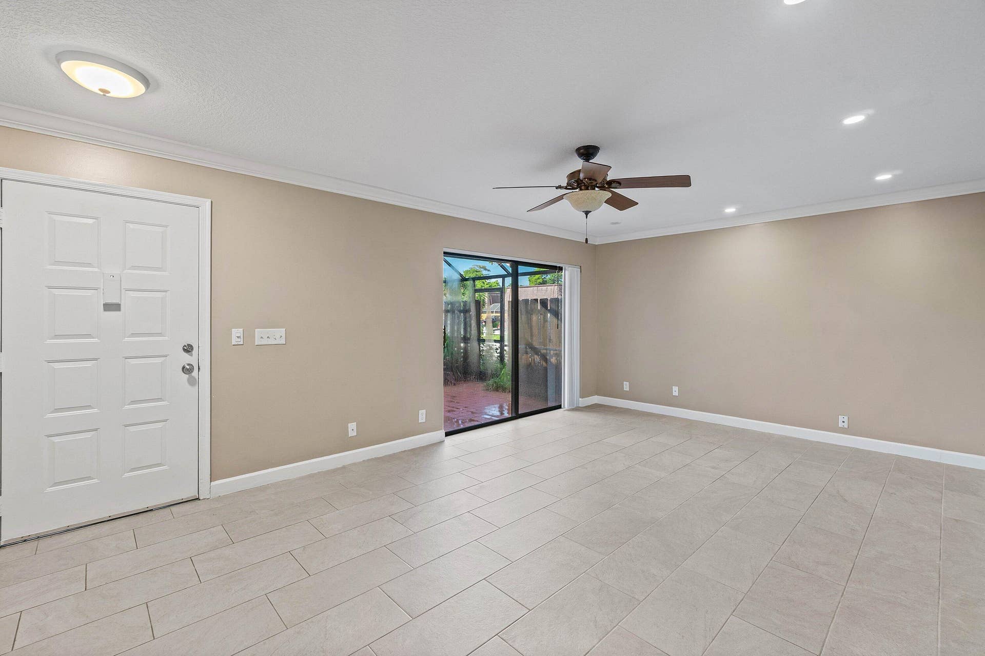 7754 Courtyard Run W, Boca Raton, FL 33433 Family Room