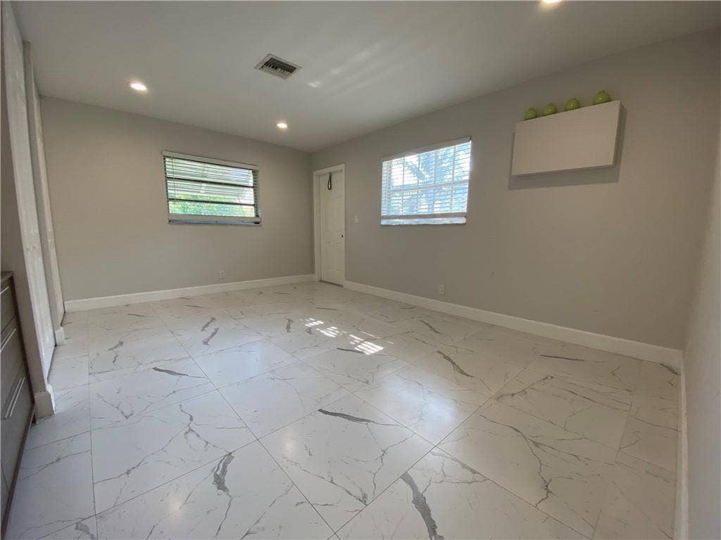 624 NE 10th Avenue, #5, Fort Lauderdale, FL 33304 GetMedia - 2026-08-19T131309.815