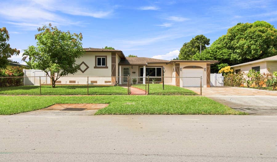 Property photo for 655 W MELROSE Circle, Fort Lauderdale, FL