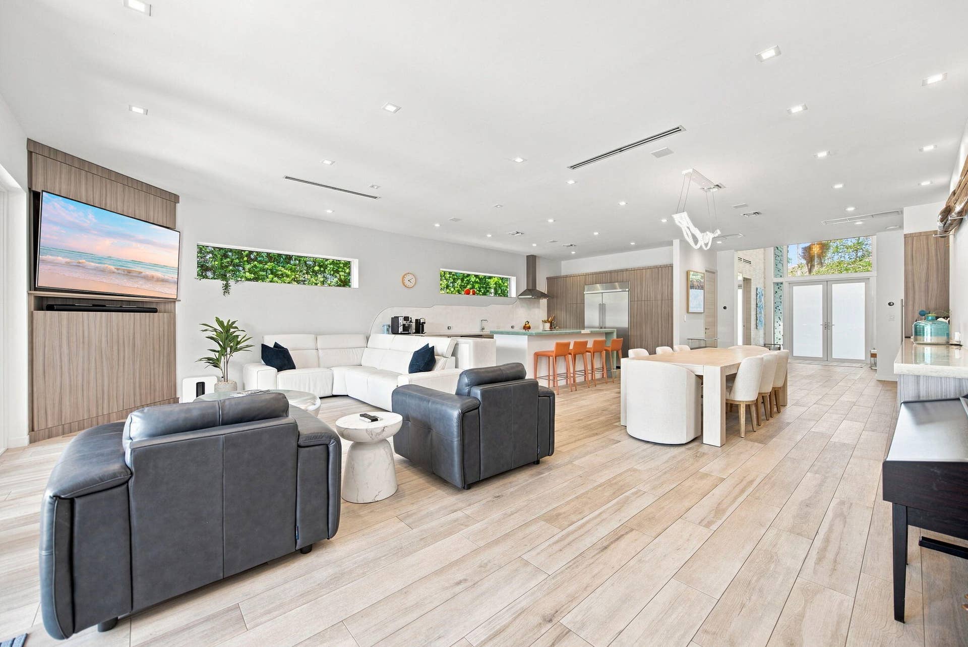 8-web-or-mls-121-s-gordon-rd