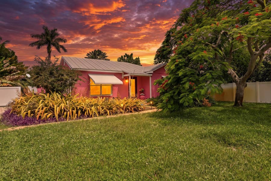 Property photo for 227 S SWINTON Avenue, Delray Beach, FL