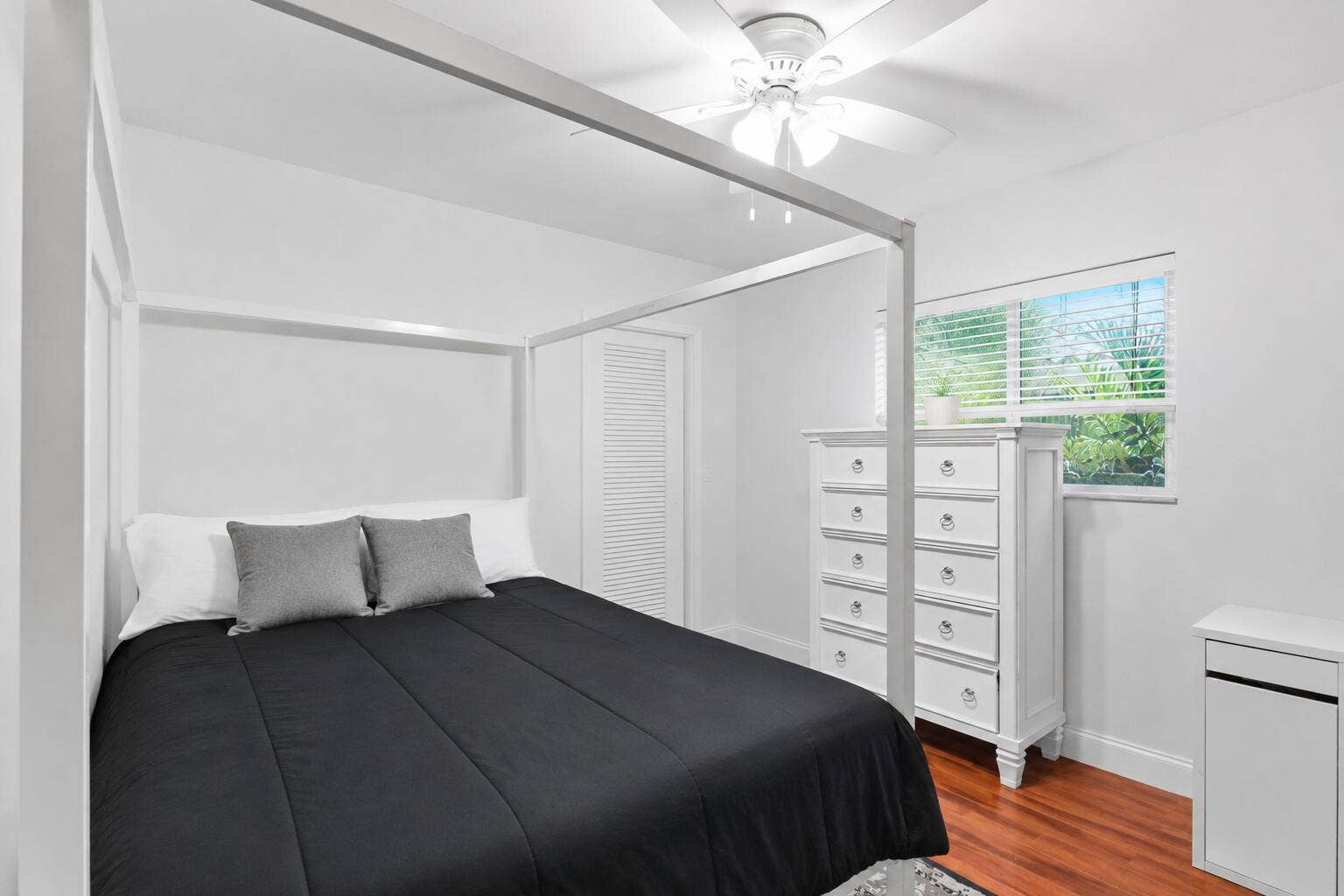 115 Orchard Ridge Lane, Boca Raton, FL 33431 2nd bedroom. (virtually staged for illustrative purposes; no permanent features or finishes have been altered)