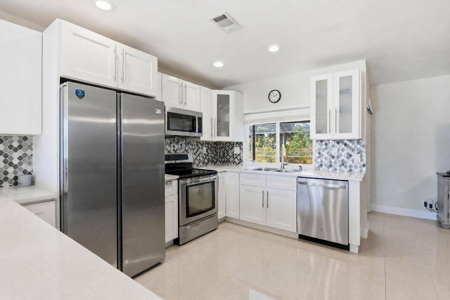 115 Orchard Ridge Lane, Boca Raton, FL 33431 Kitchen with updated appliances.