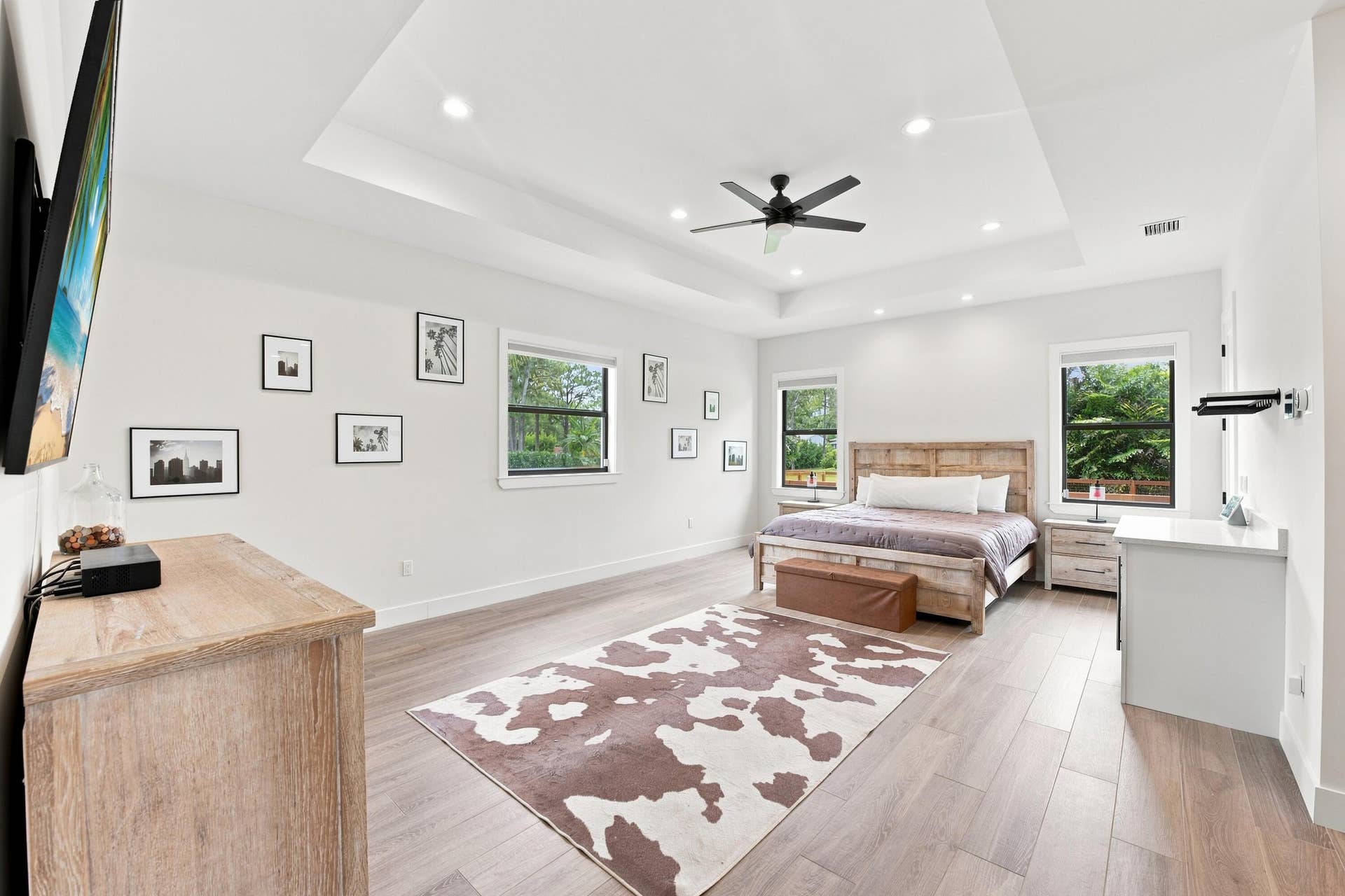 Master Bedroom Broshure