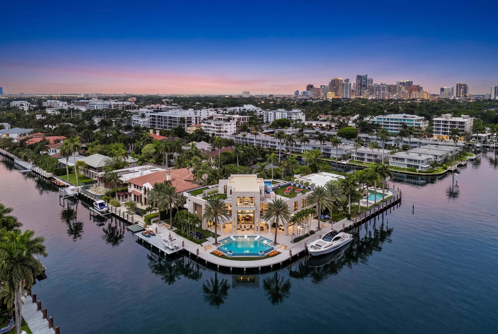 200 Fiesta Way, Fort Lauderdale, FL 33301 49. DJI_20260812112734_0671_D-MLS