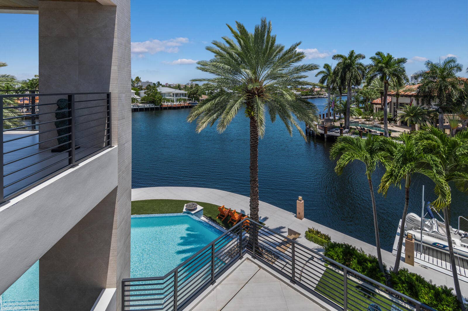 200 Fiesta Way, Fort Lauderdale, FL 33301 36. 7T6A0113-MLS