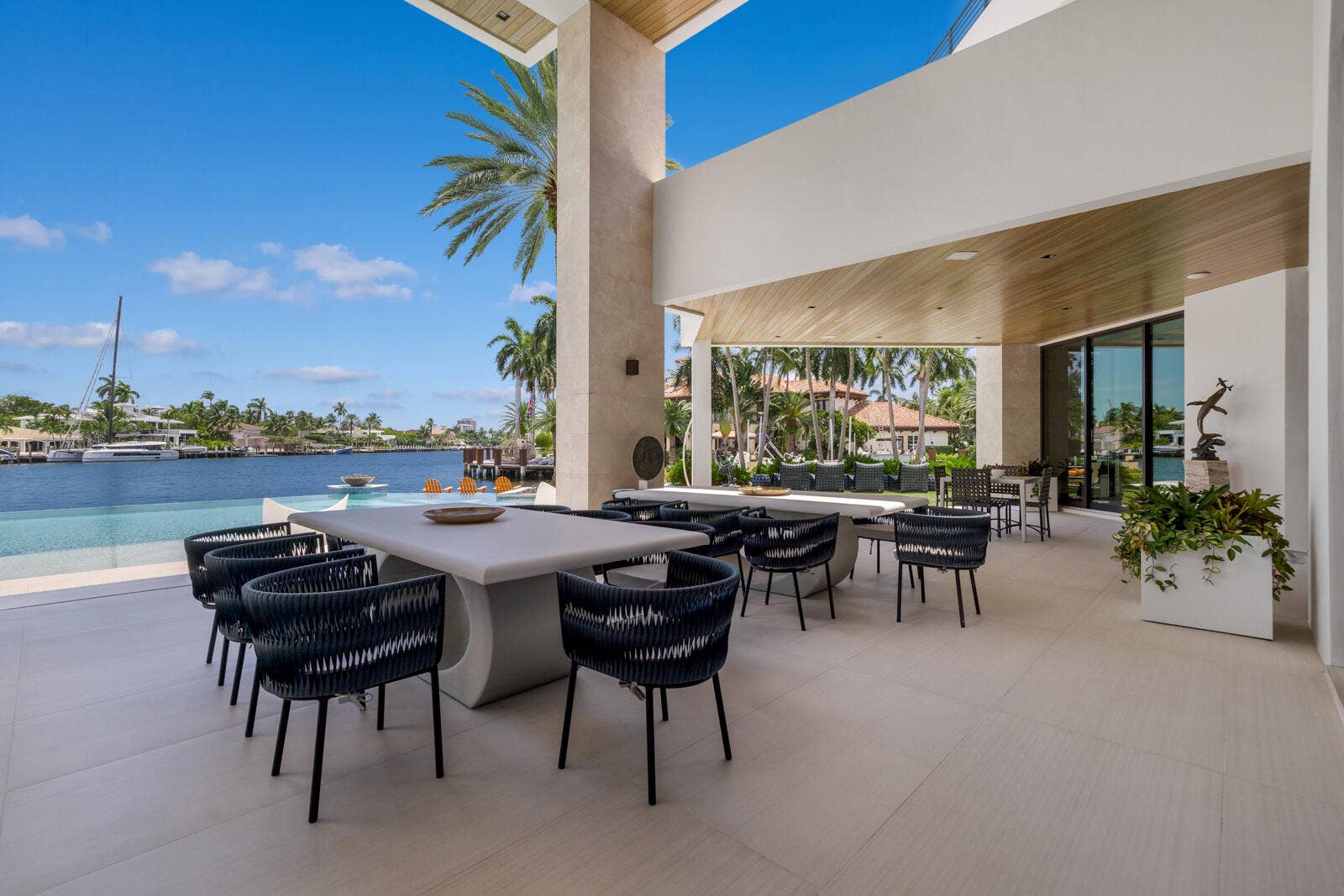 200 Fiesta Way, Fort Lauderdale, FL 33301 40. 7T6A9437-MLS