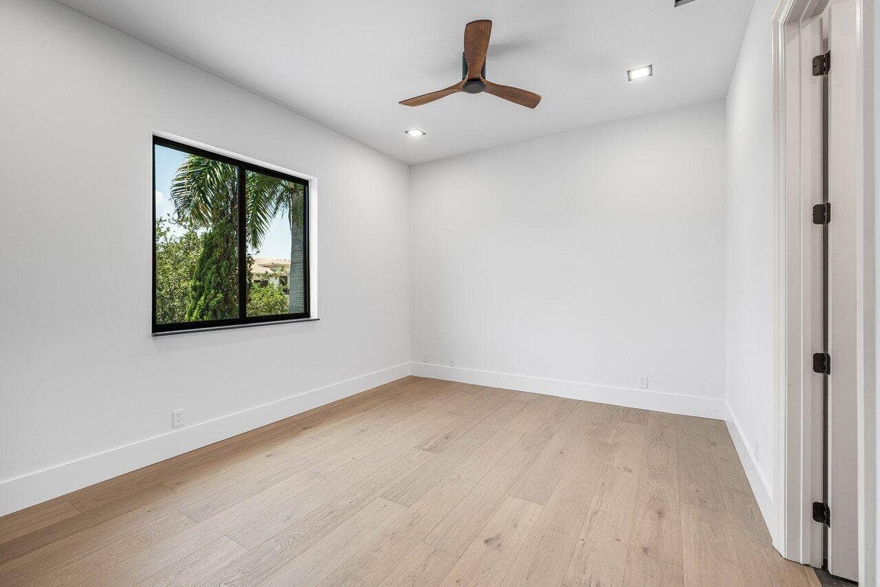 048-17931LakeAzureWay-BocaRaton-FL-33496