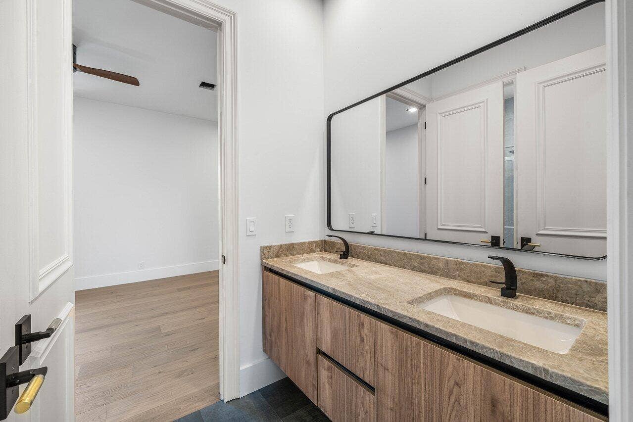 049-17931LakeAzureWay-BocaRaton-FL-33496