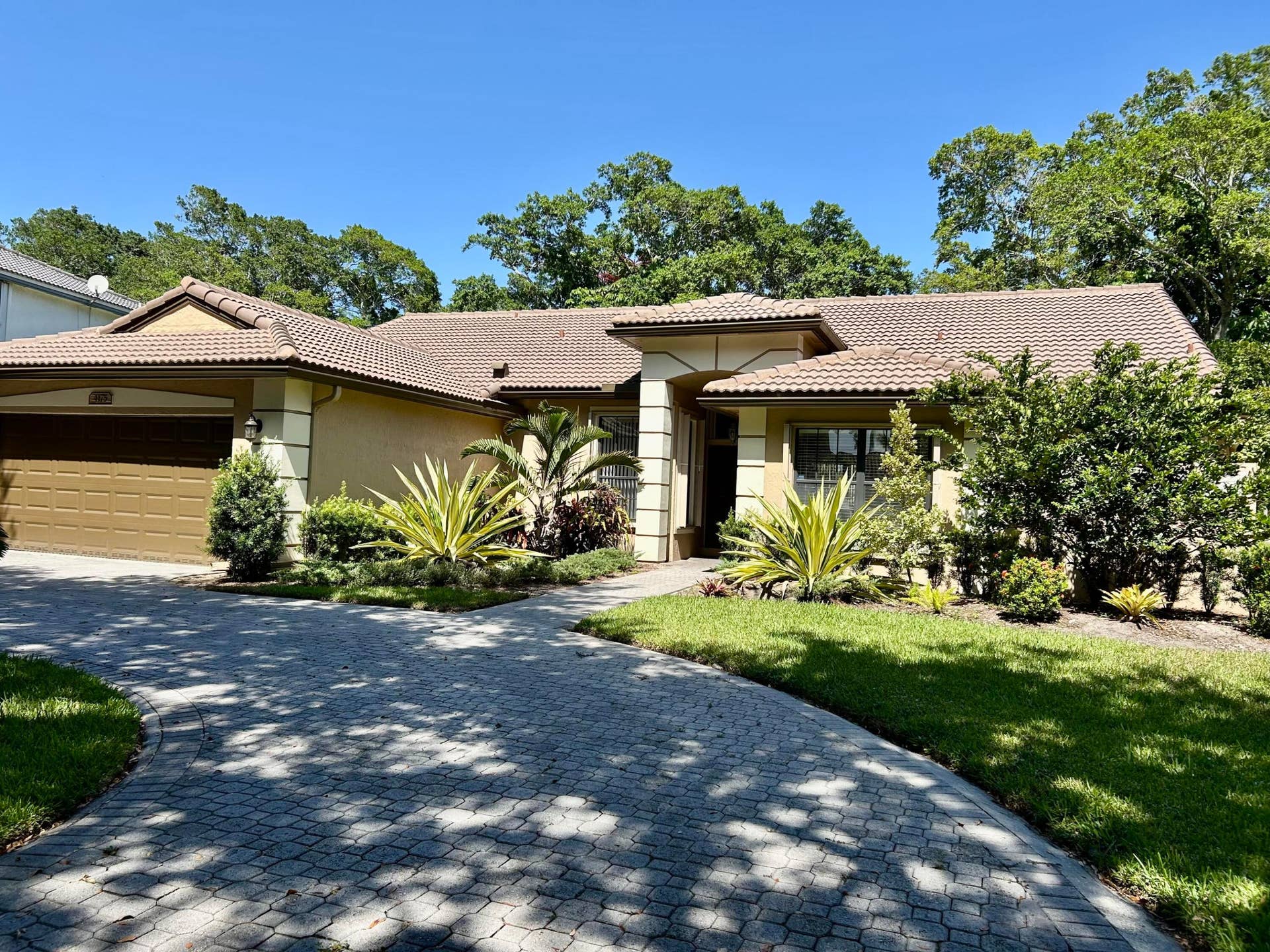 4175 AUGUSTA Avenue, Cooper City, FL 33026 IMG_7259 (1)