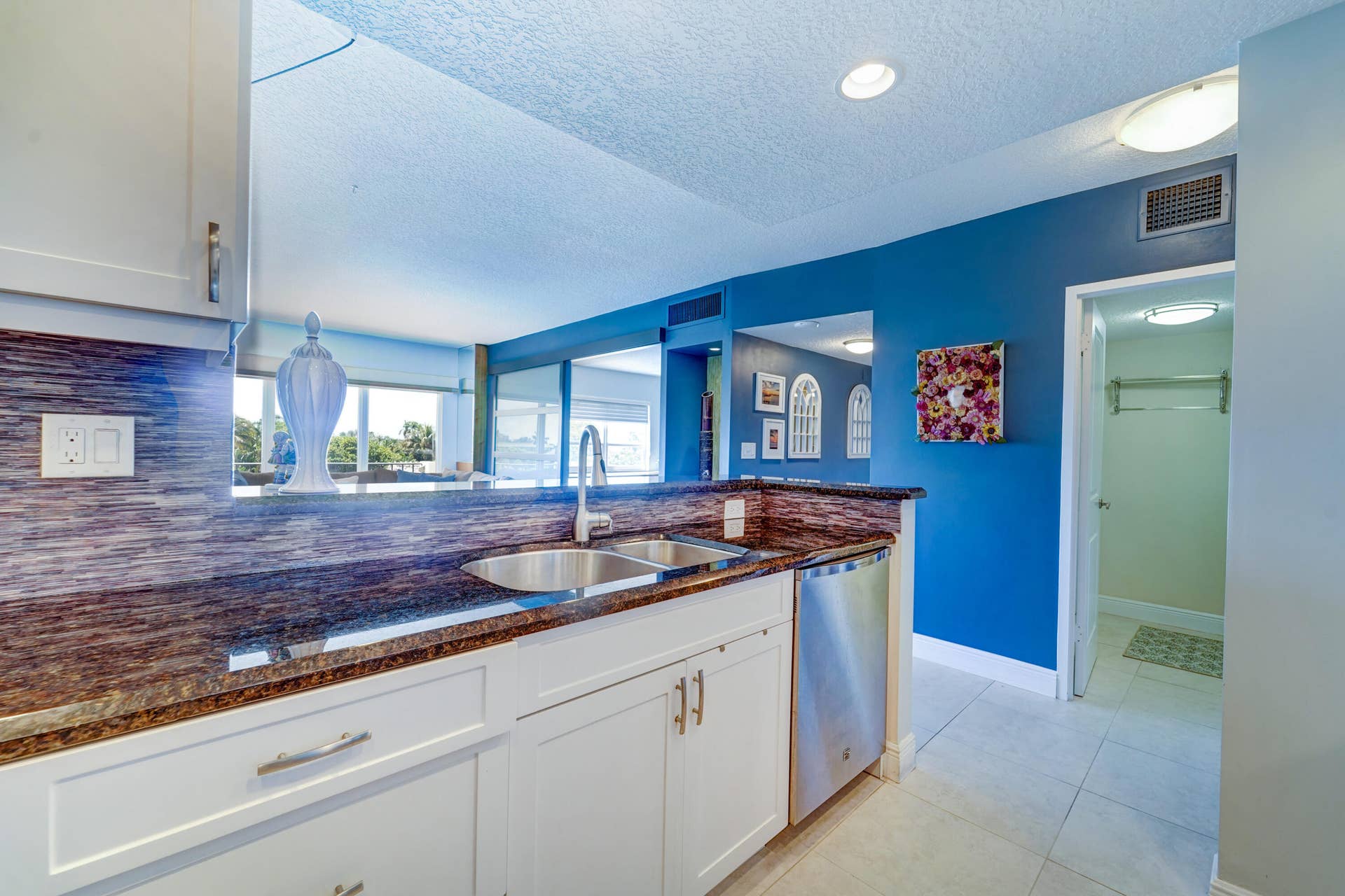 2500 E LAS OLAS Boulevard, #403, Fort Lauderdale, Fort Lauderdale, FL 33301 2500 E Las Olas Blvd Apt 403-print-011-0