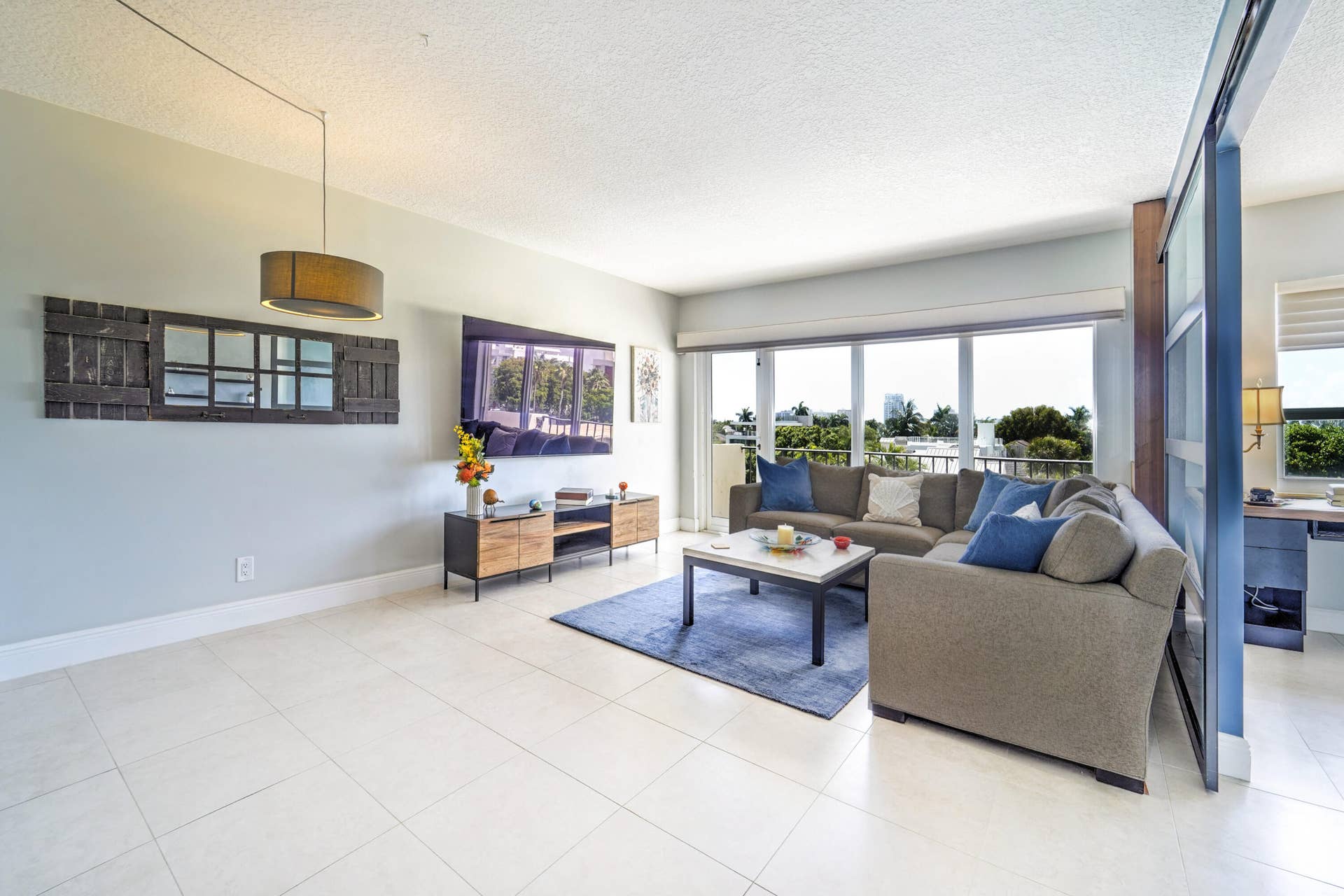 2500 E LAS OLAS Boulevard, #403, Fort Lauderdale, Fort Lauderdale, FL 33301 2500 E Las Olas Blvd Apt 403-print-007-0