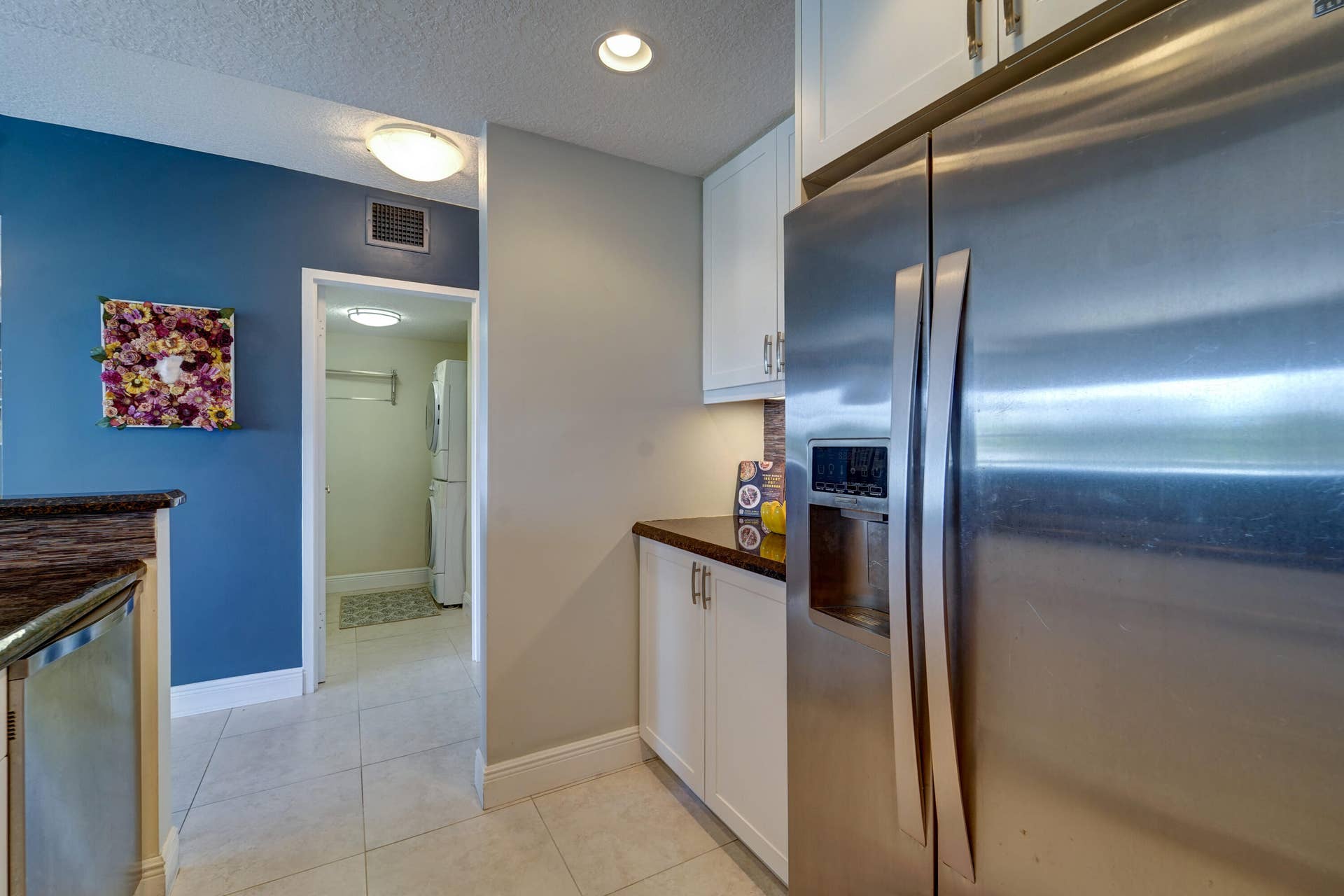 2500 E LAS OLAS Boulevard, #403, Fort Lauderdale, Fort Lauderdale, FL 33301 2500 E Las Olas Blvd Apt 403-print-012-0