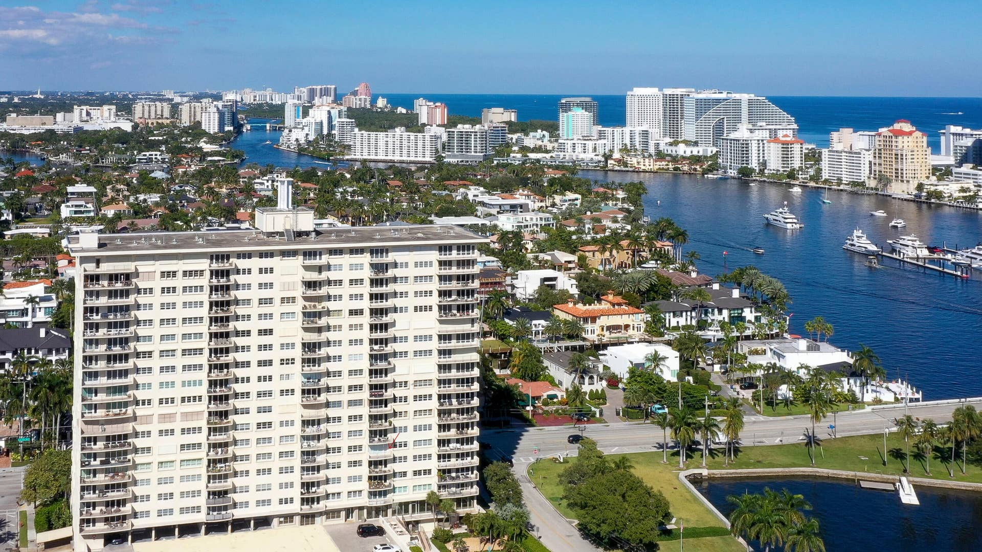 2500 E LAS OLAS Boulevard, #403, Fort Lauderdale, Fort Lauderdale, FL 33301 2500 E Las Olas Blvd Apt 403-print-003-0