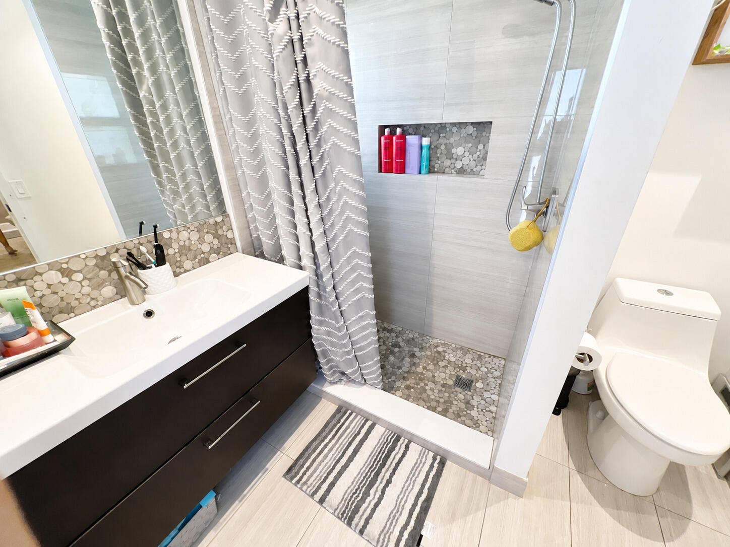 10601 NW 7TH Place, Coral Springs, FL 33071 master bath