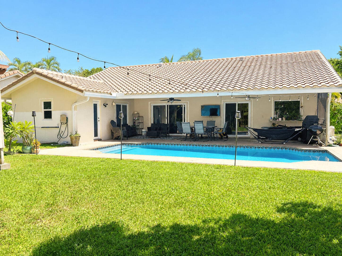 10601 NW 7TH Place, Coral Springs, FL 33071 pool / patio