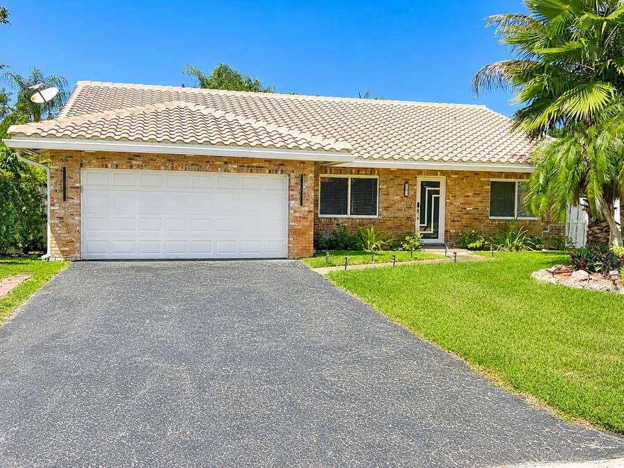 Property photo for 10601 NW 7TH Place, Coral Springs, FL