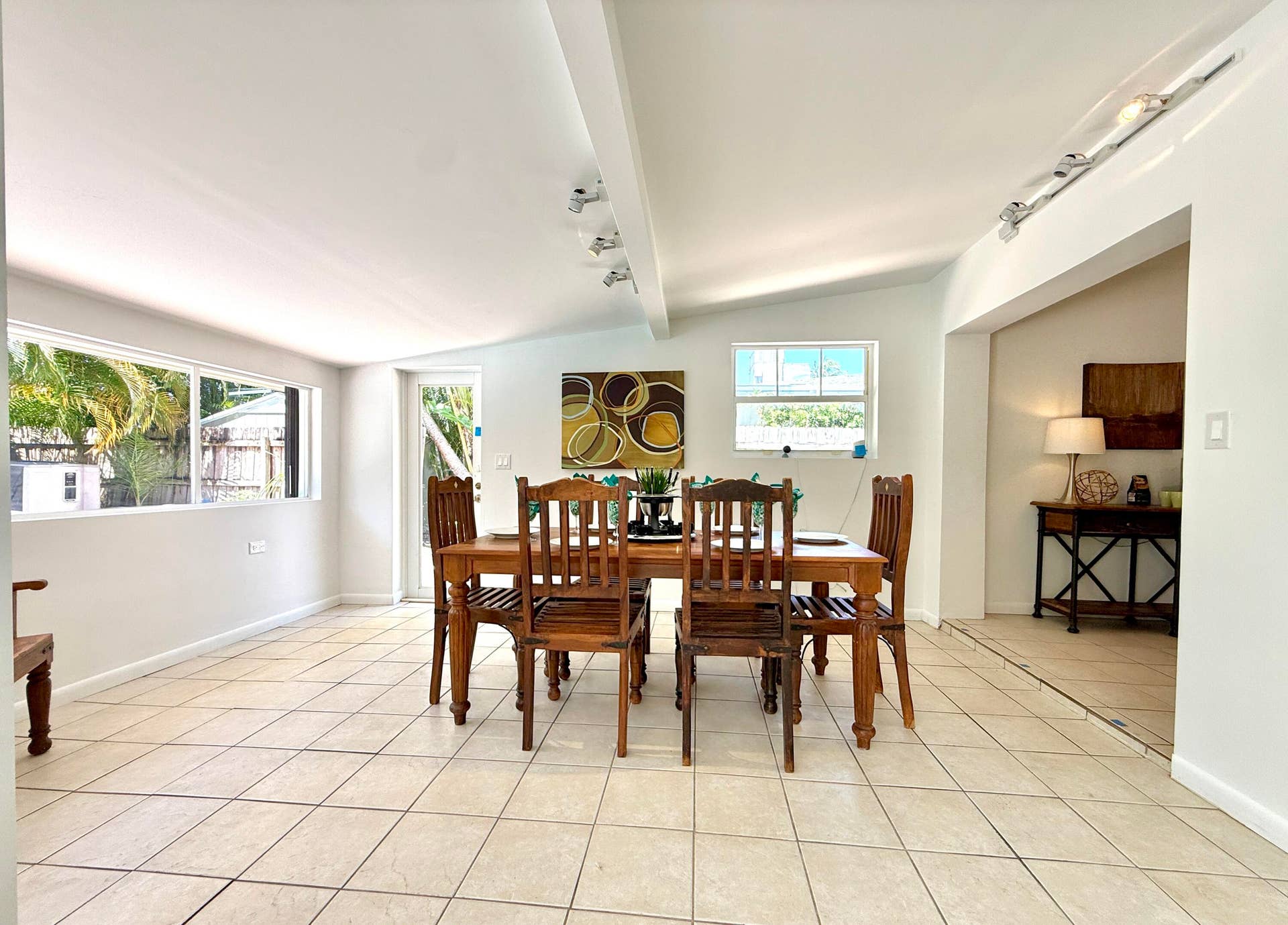 Dining off the kitchen