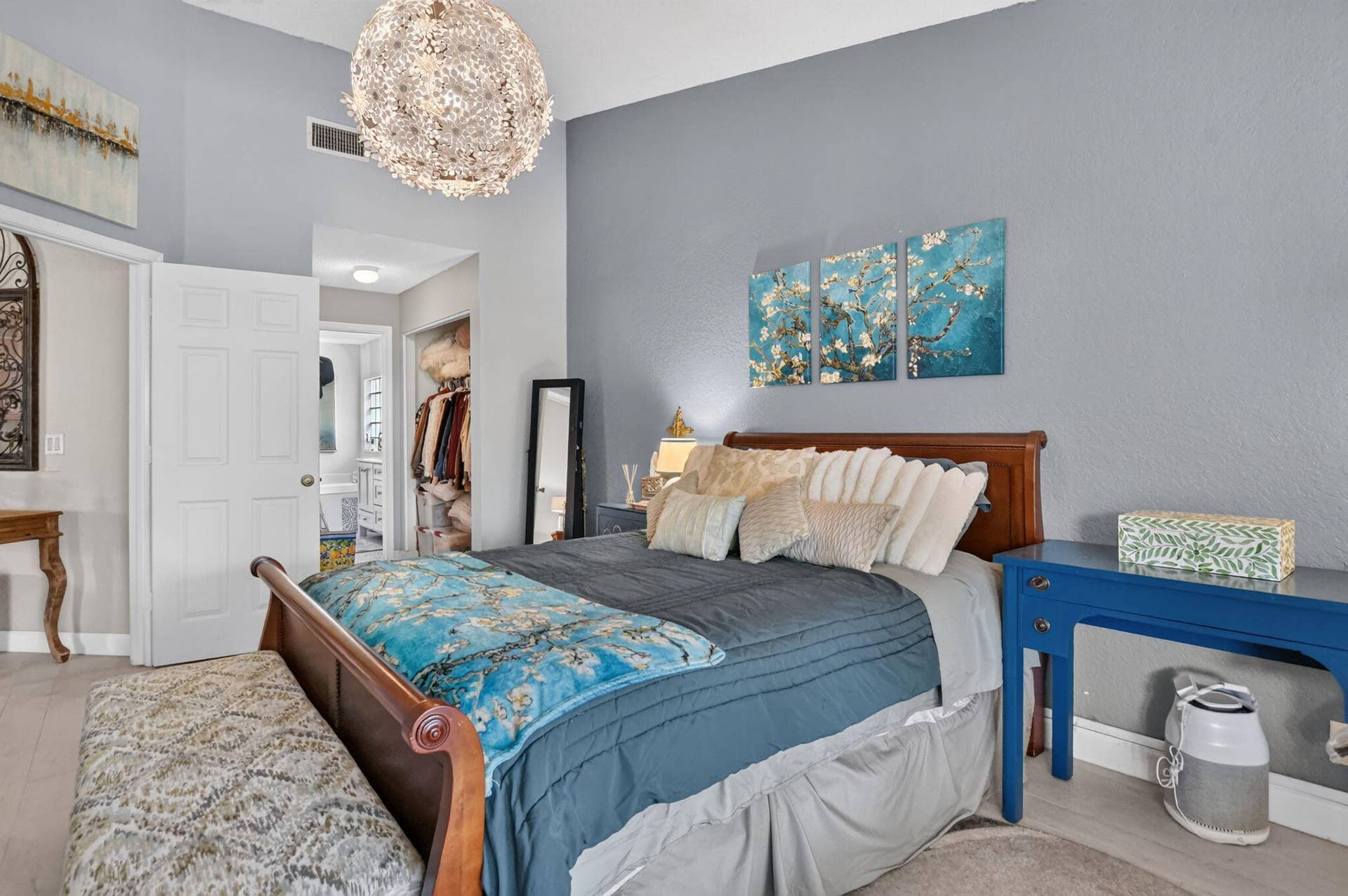 27-11241 Coral Reef Primary Bedroom