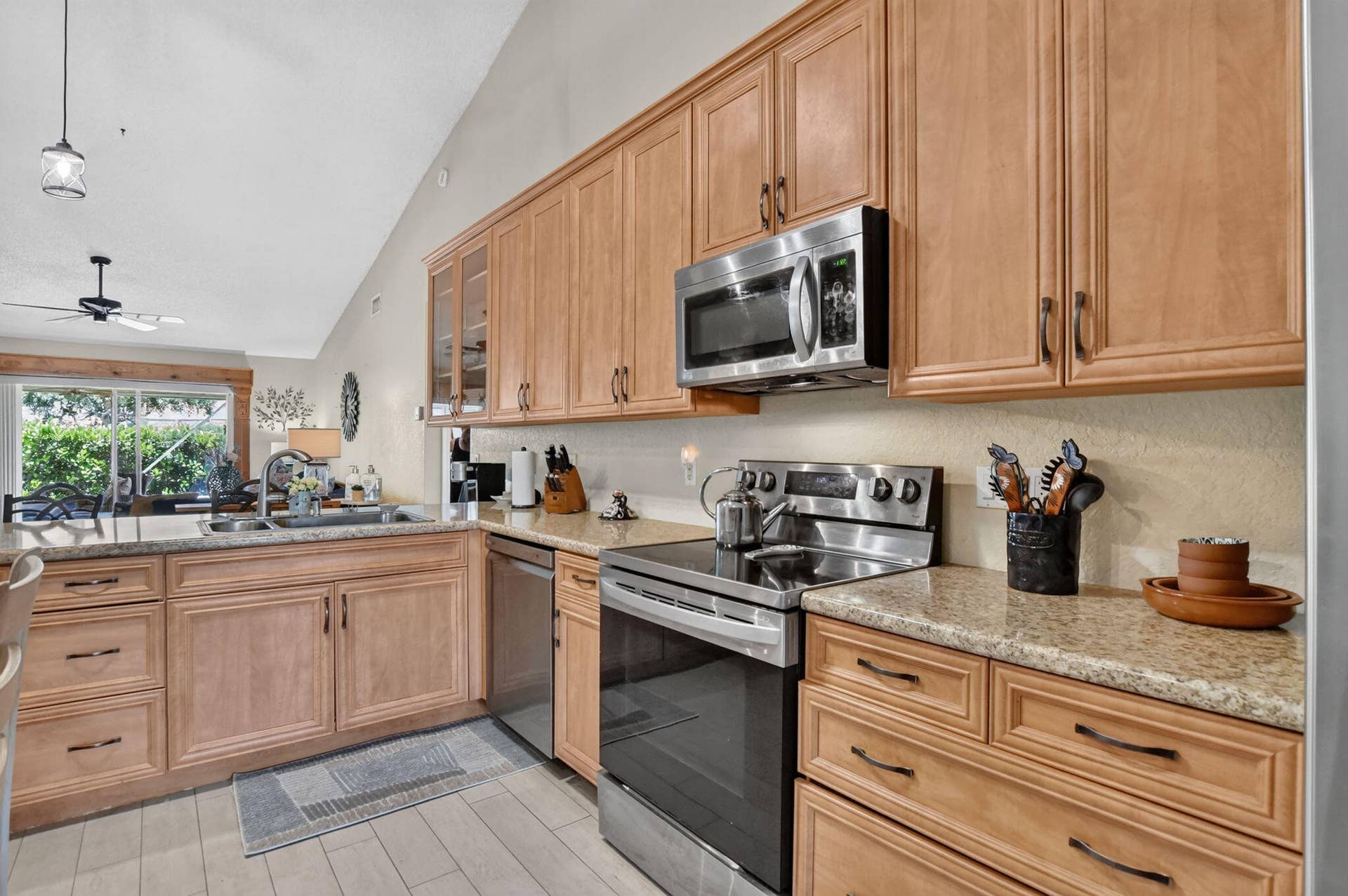 13-11241 Coral Reef Kitchen Detail