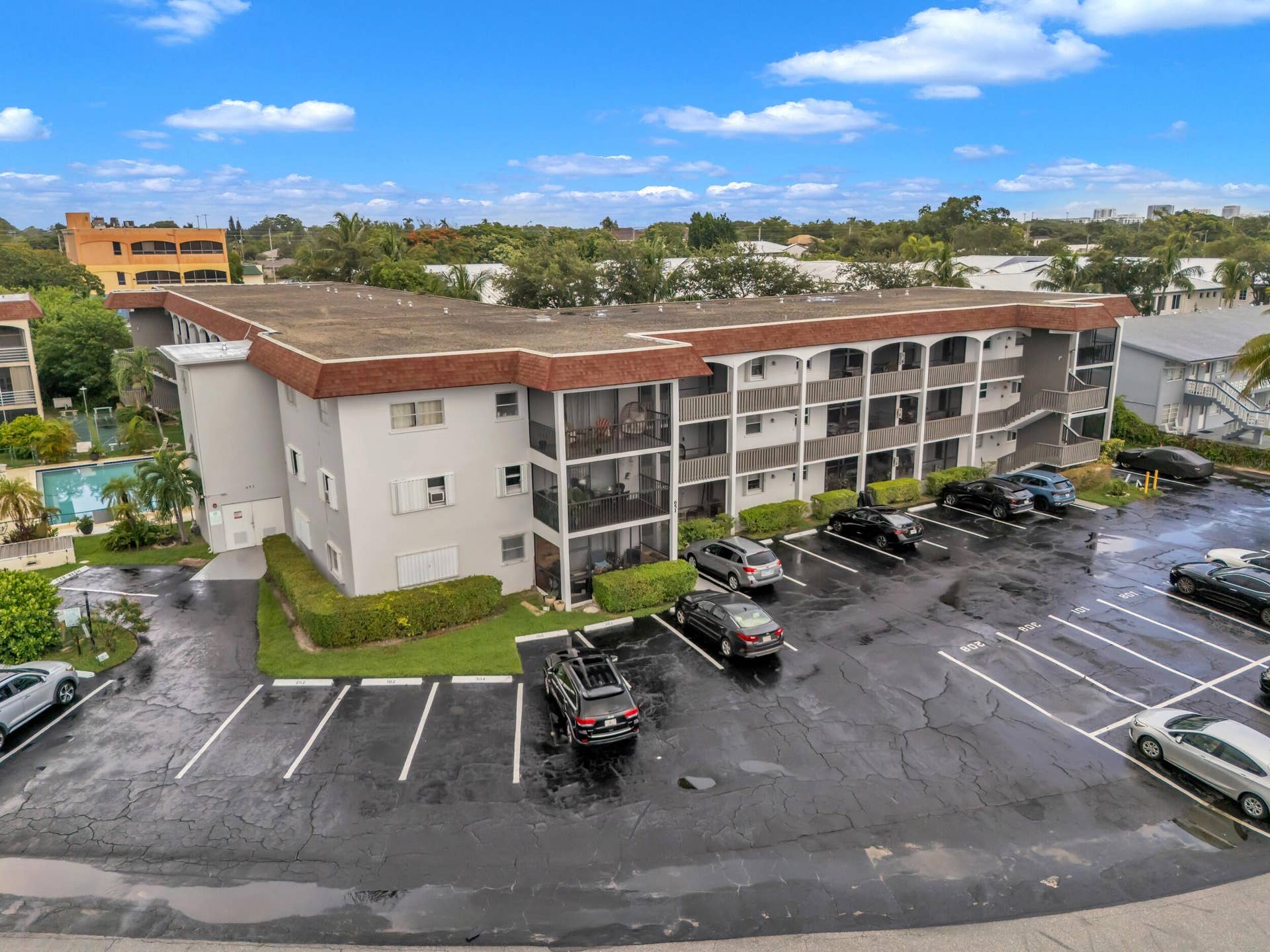 651 PINE Drive, #204, Pompano Beach, FL 33060 25_dji_20260806125634_0008_d_1
