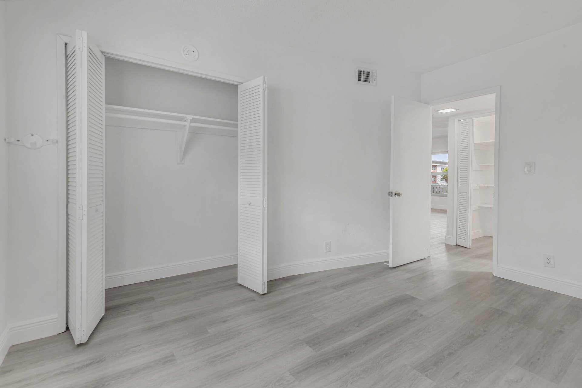 651 PINE Drive, #204, Pompano Beach, FL 33060 19_3j6a9632