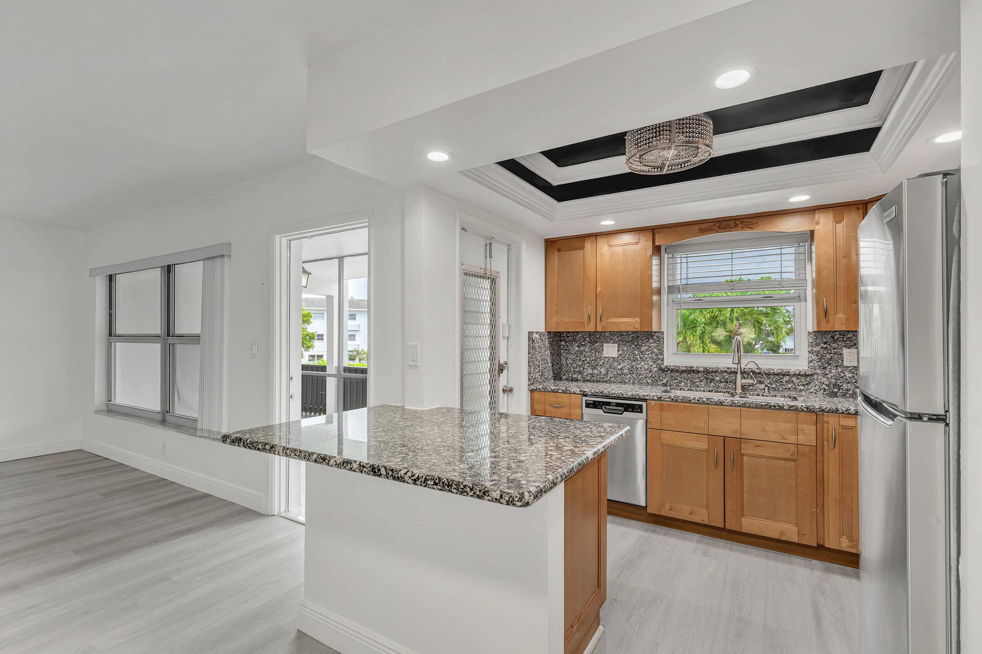 651 PINE Drive, #204, Pompano Beach, FL 33060 10_3j6a9596