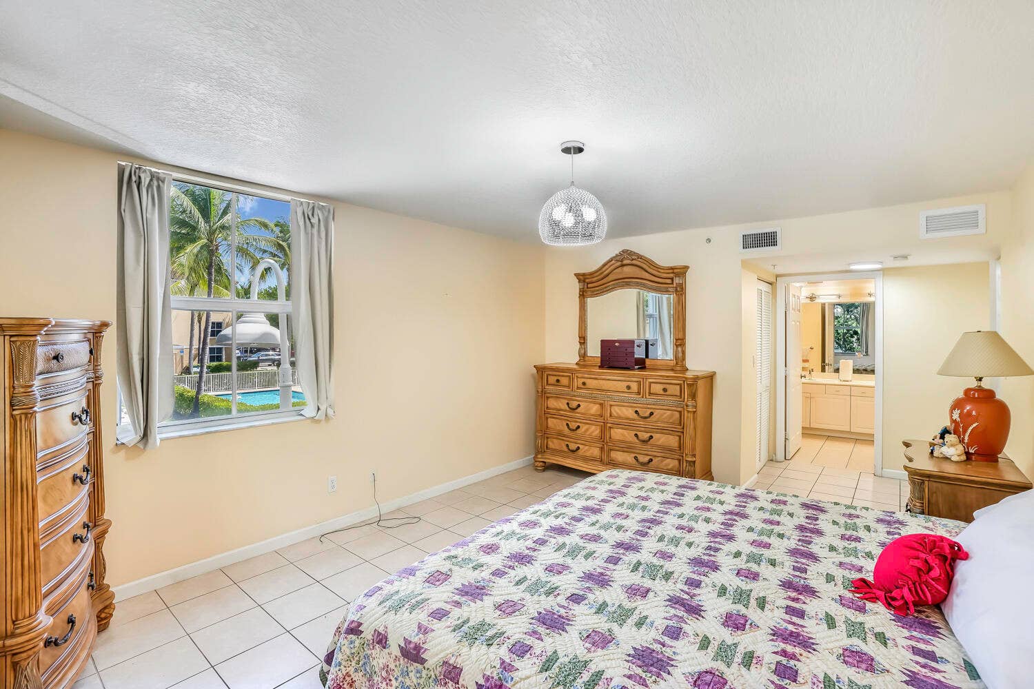 609 E SHERIDAN Street, #208, Dania Beach, FL 33004 DSC02468