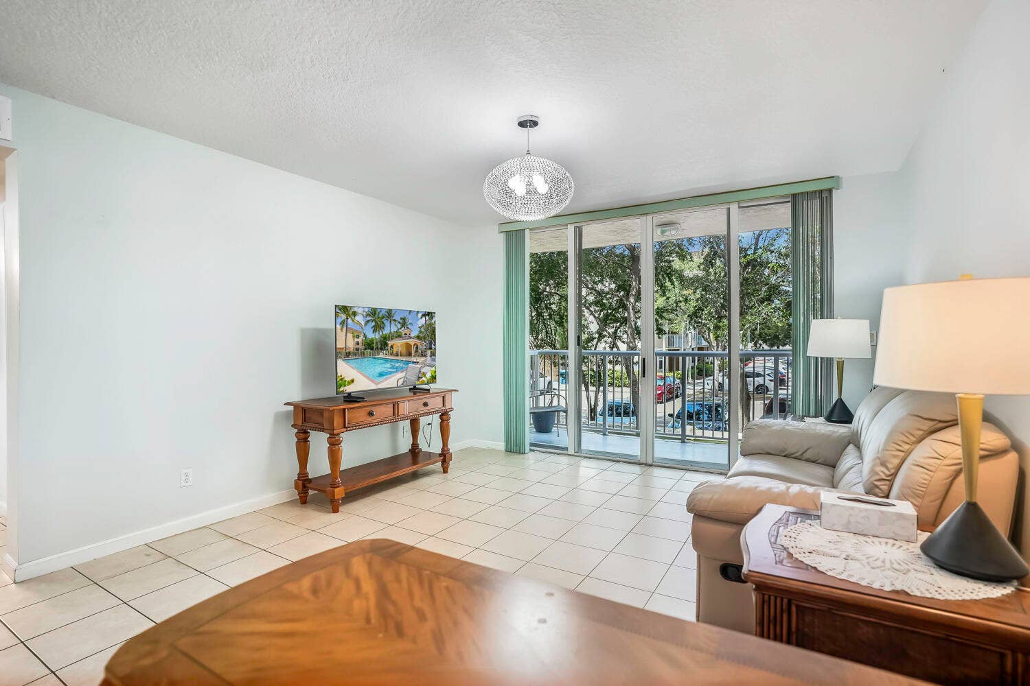609 E SHERIDAN Street, #208, Dania Beach, FL 33004 DSC02438_v2