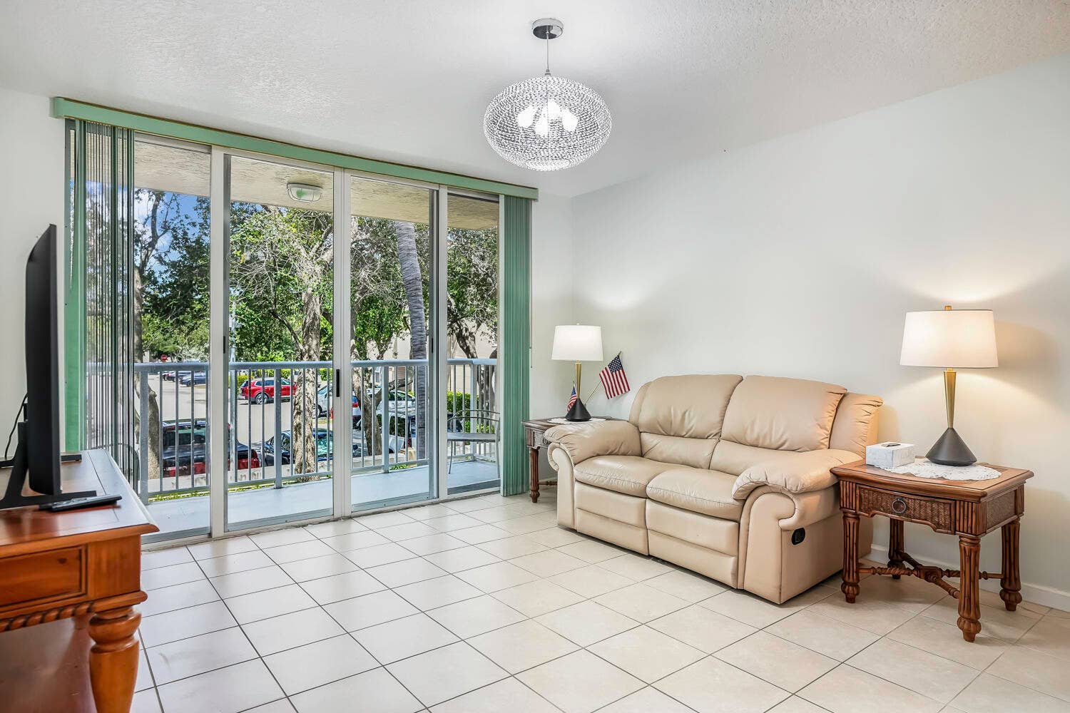 609 E SHERIDAN Street, #208, Dania Beach, FL 33004 DSC02444